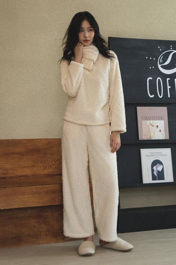 Y Simple Warm White Plush Scarf Neck Loungewear Set | Musebree - Musebree