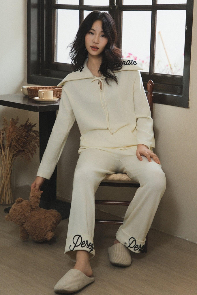 Y White winter warm loungewear lapel with three-dimensional monogram | musebree - Musebree