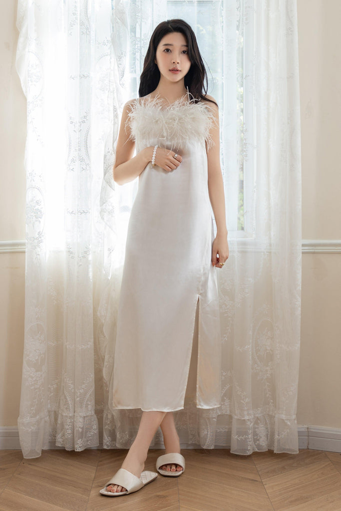 W White Glamorous Ostrich Feather Nightgown, Perfect For Intimate Home Dates | Musebree - Musebree