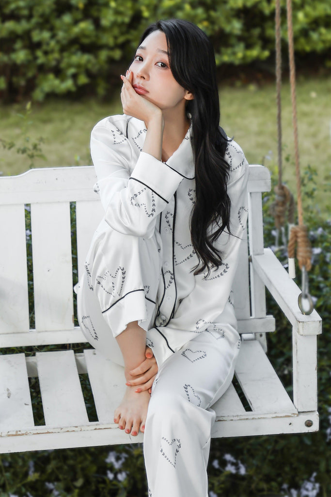 W Valentine's Day Limited Edition Heart-printed Elegant Simple Pajamas Home Wear Set | Musebree - Musebree